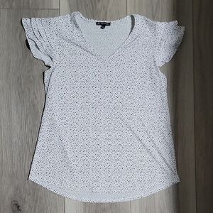 Adrianna Papell White and Black Speckled Flutter Sleeve Blouse